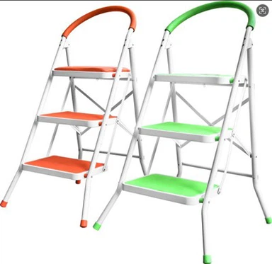 Scala pieghevole in acciaio pieghevole in metallo Scala pieghevole a scimmia stretta per combinazione di magazzino domestico